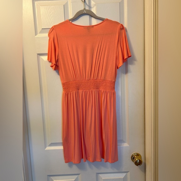 Forever 21 Coral V-Neck Dress - Picture 7 of 7